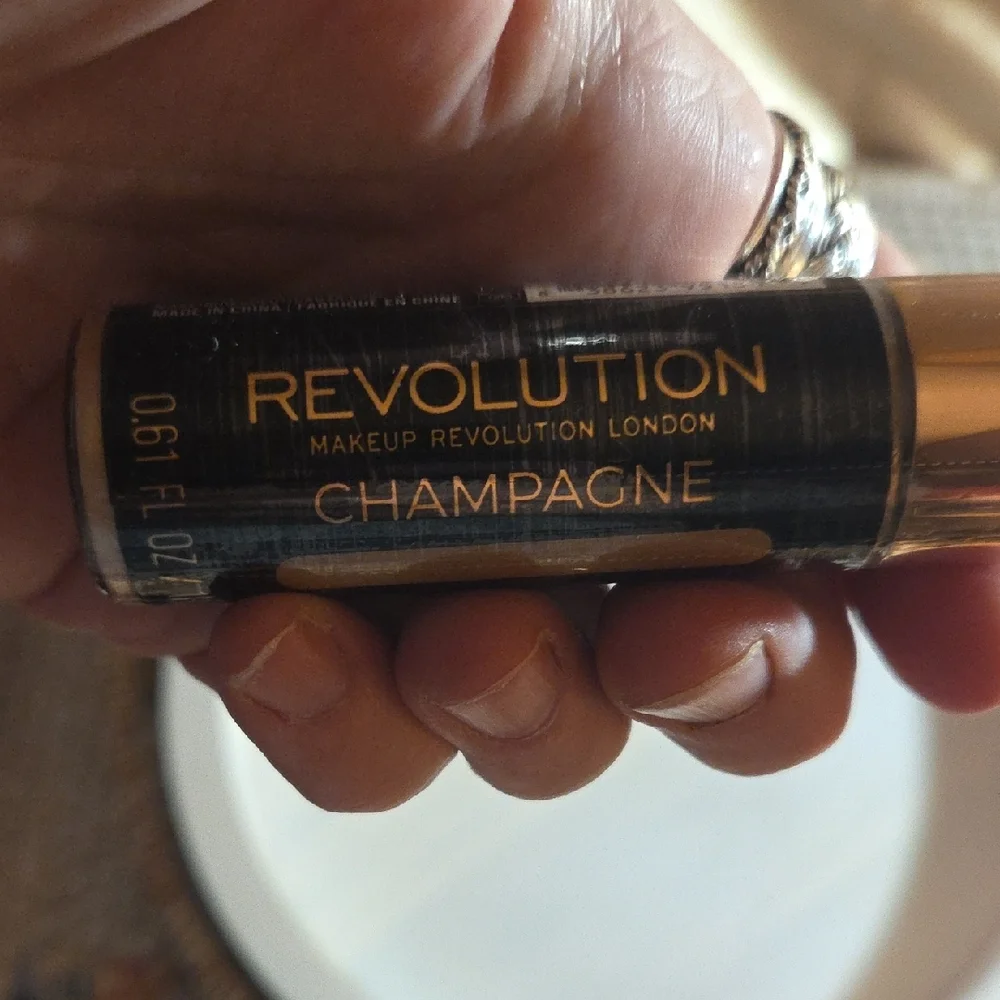 14 piece Makeup Revolution Foundation and Skincare Set - Picture 12 of 12